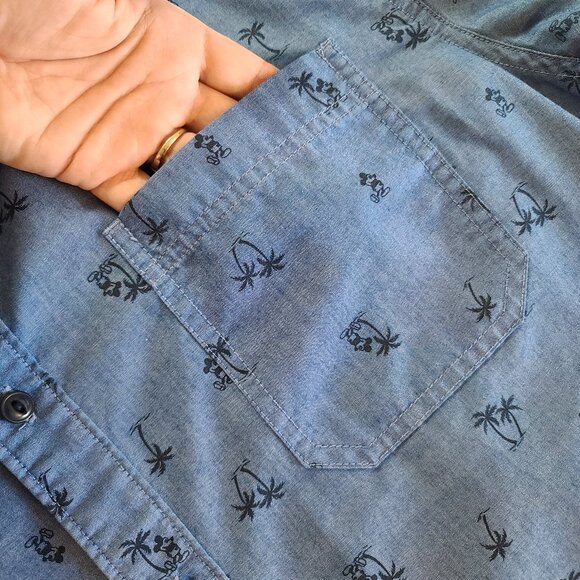 Disney Mickey Mouse Men's Large Shirt EUC - Picture 2 of 9